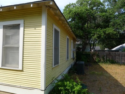 1009 Eason southeast corner